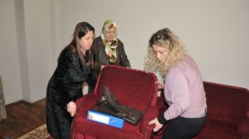 Kadın Koordinasyon Merkezi, fazla eşyaları ihtiya&ccedil; sahiplerine ulaştırıyor