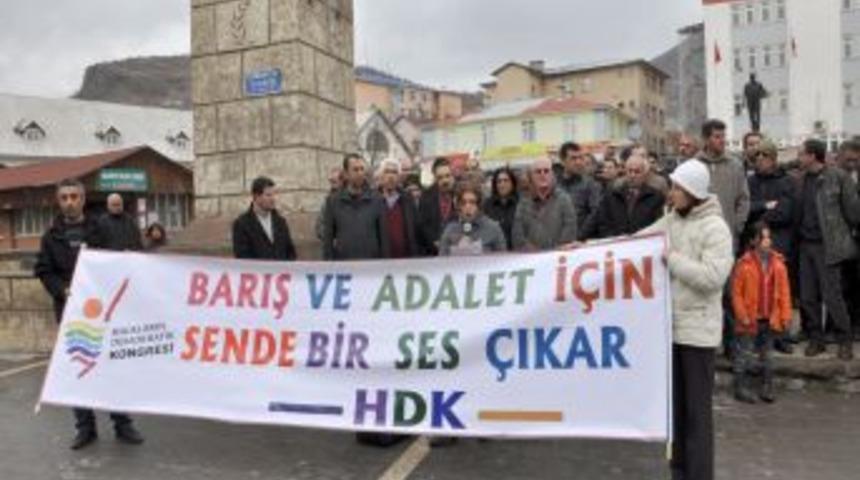 BDP'liler Tunceli'de y&uuml;r&uuml;y&uuml;ş d&uuml;zenledi