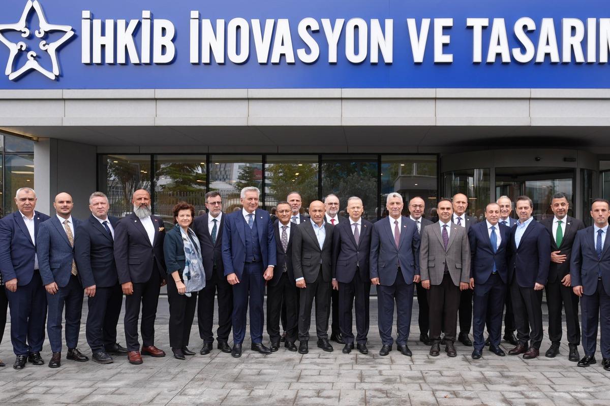 Bakan Bolat: "Tekstil ve hazır giyimde ihracat ve istihdamdaki azalma durdu" 1