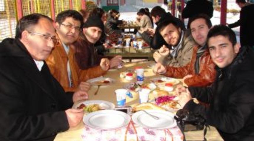 Servergazi Eğitim Kurumları, &ccedil;alışan gazetecileri dinlendirdi