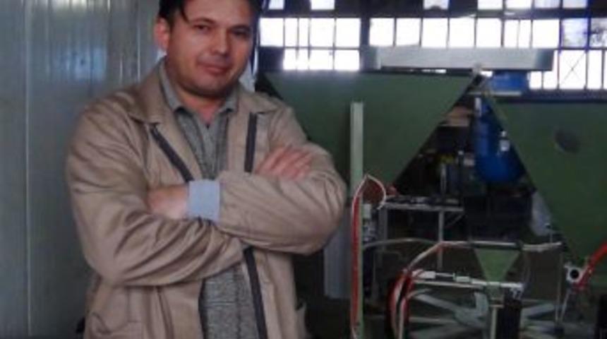 İlkokul mezunu mucit &ccedil;ift&ccedil;ilerin işini kolaylaştırıyor