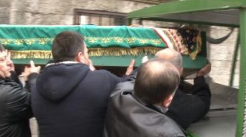 Deniz Dumlupınar, son yolculuğuna uğurlandı