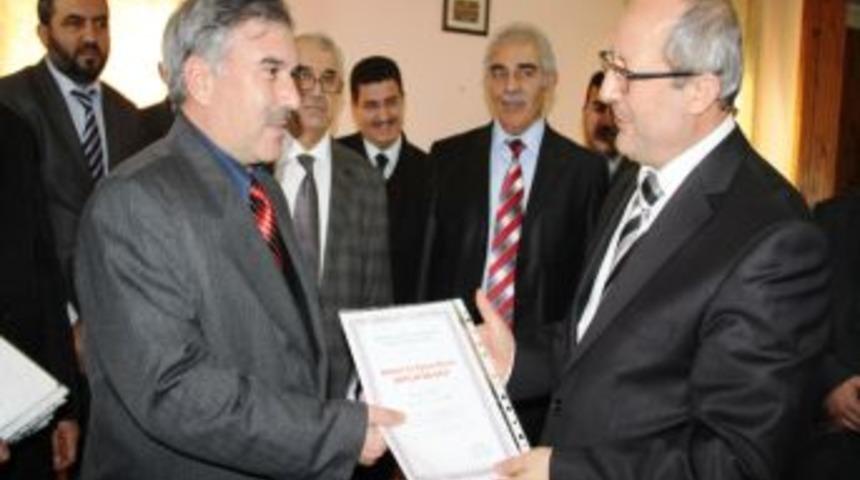 Hizmet i&ccedil;i eğitim kursuna katılan 60 imam sertifika aldı