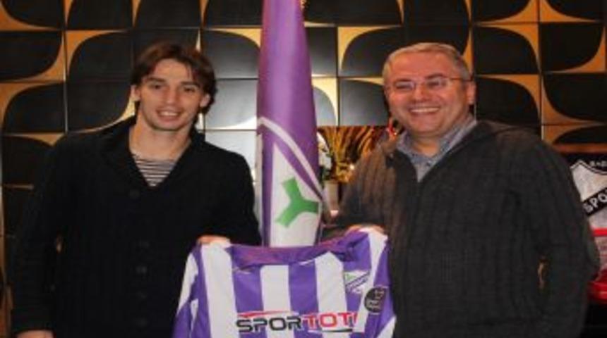 Javito, formasını Başkan T&uuml;rkmen&rsquo;in elinden aldı