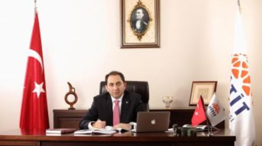 Rekt&ouml;r Alkan, gen&ccedil;leri dinleyecek..