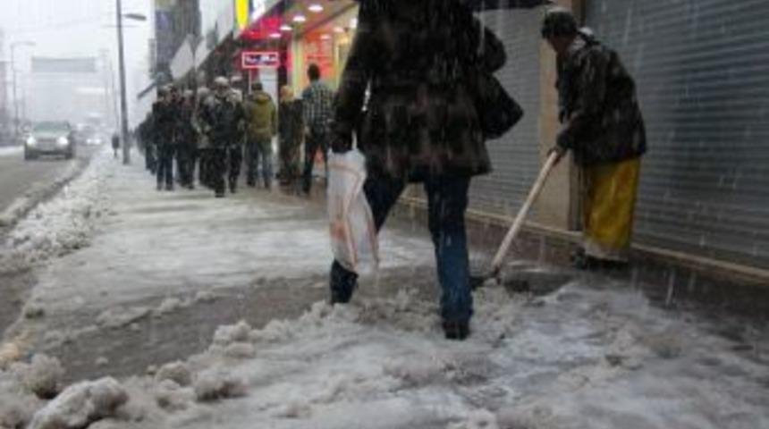 Zonguldak, kar beyaz oldu