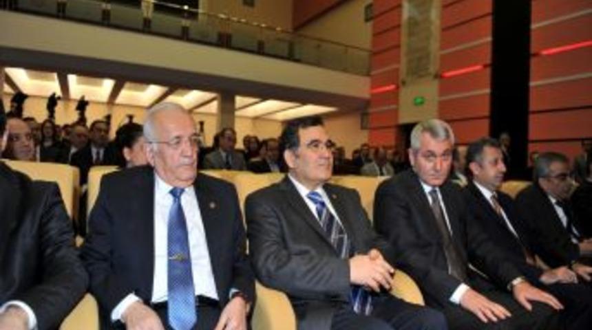 "Yargıdaki en &ouml;nemli sorun iş y&uuml;k&uuml; yoğunluğu"