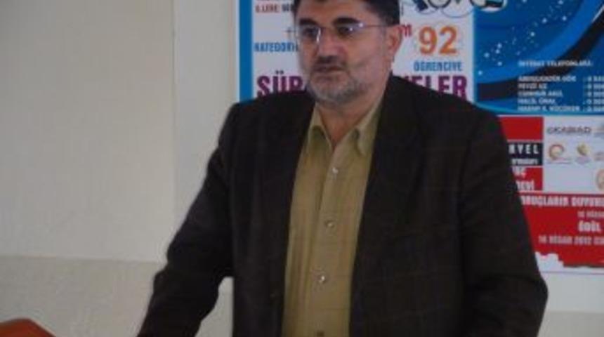 Karaman&rsquo;da 10 bin &ouml;ğrenci hem kitap okuyacak hem de ağa&ccedil; dikecek