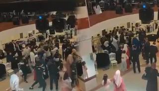 Bolu&rsquo;da takı t&ouml;reni kabusa d&ouml;nd&uuml;! Sandalyeler havada u&ccedil;uştu