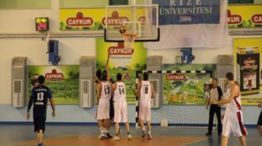 G&uuml;rcistan ve T&uuml;rk &uuml;niversiteleri basketbol ma&ccedil;ında karşı karşıya geldi