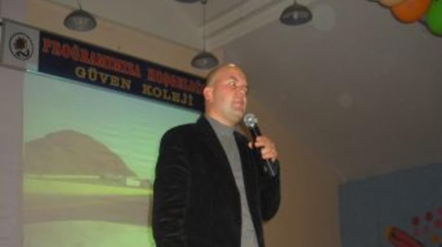 Tarih&ccedil;i-yazar Uğurluel: Ecdat, kutsal toprakları her y&ouml;n&uuml;yle imar etmiş