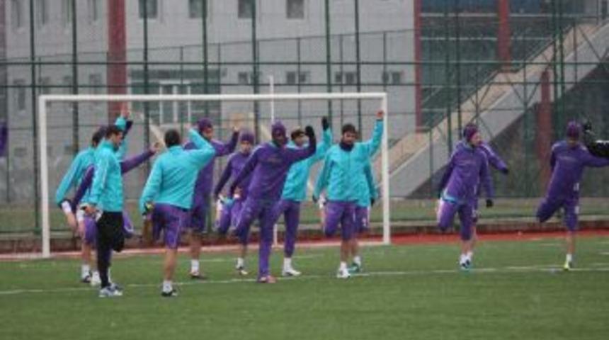 Orduspor, kar altında Samsunspor hazırlıklarına başladı