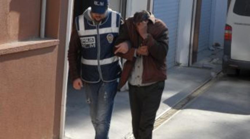 Kamyon kasasındaki otomobilin deposunda 11,8 kilo esrar çıktı