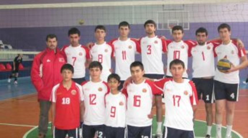 Muş Lalezar Spor Voleybol Takımı yine galip