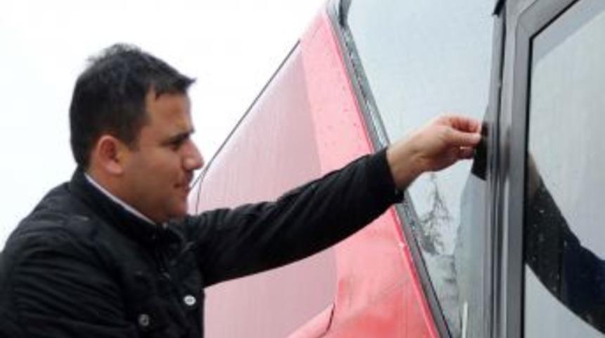 Trabzonspor taraftarından Samsunspor kafilesine taşlı bı&ccedil;aklı saldırı