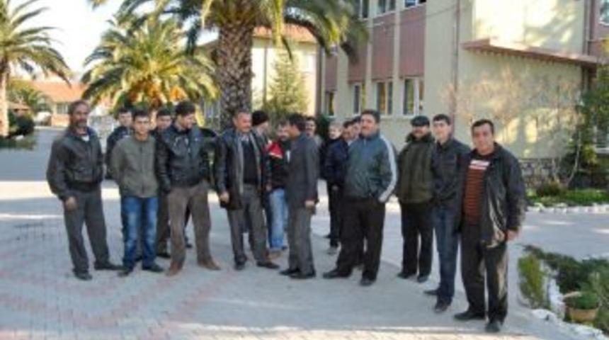 Ormandan kesim işi alamayan k&ouml;yl&uuml;ler isyan etti