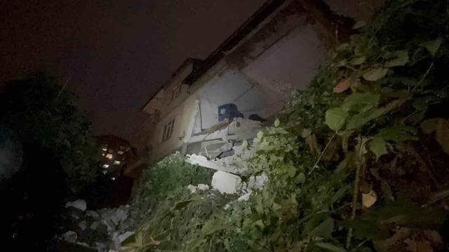 Zonguldak’ta iki katlı binada göçük 2