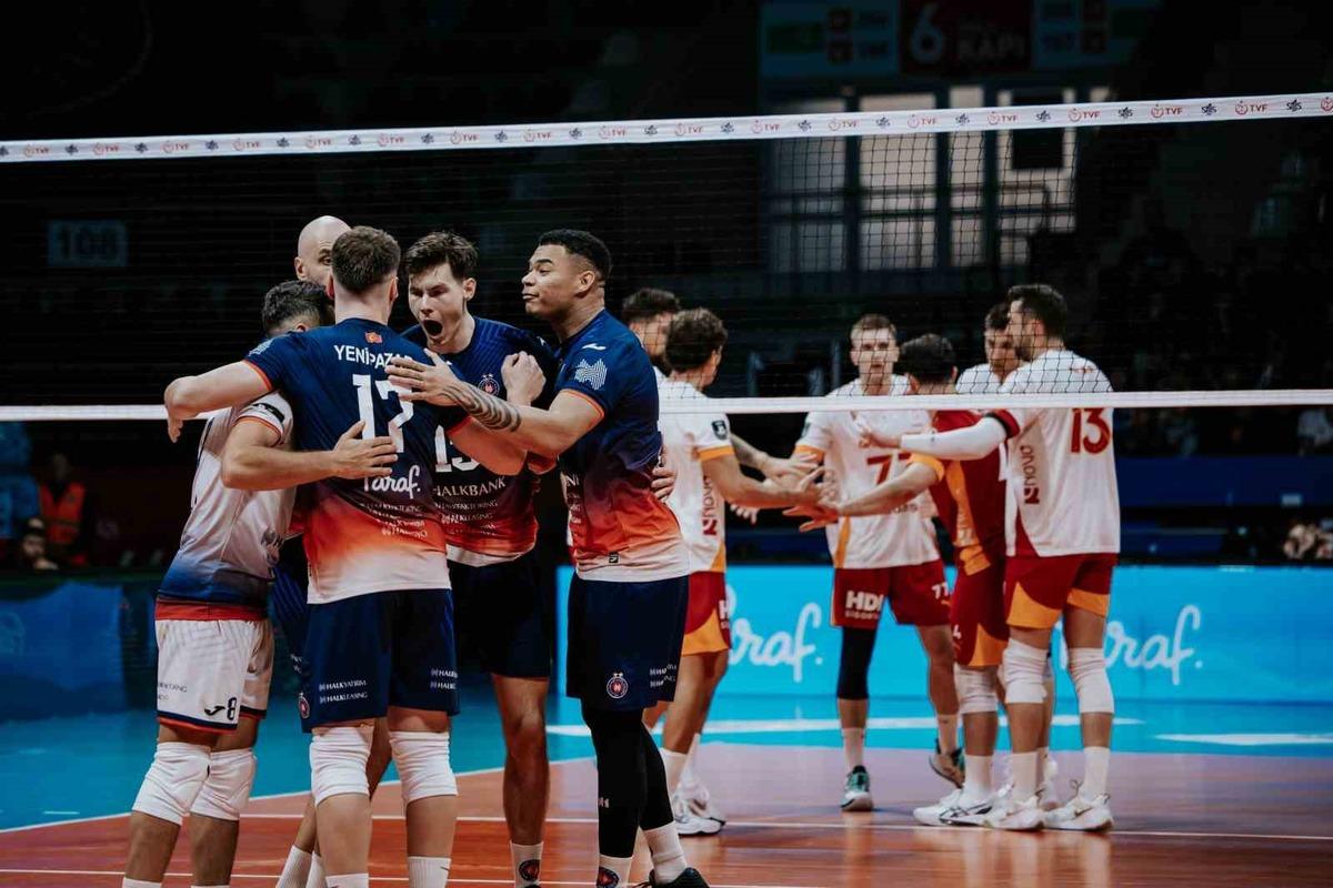 Efeler Ligi: Halkbank: 3 - Galatasaray: 1 2