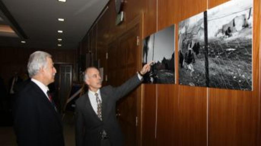 Fotoğraf sergisinin geliriyle Vanlı &ccedil;ocuklara ayakkabı alacak