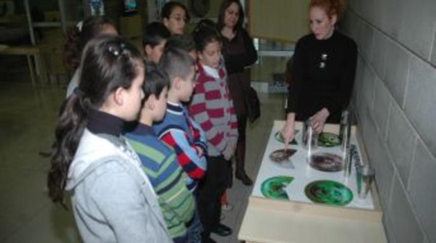 İzmir'deki Bilim M&uuml;zesi ziyaret&ccedil;i akınına uğruyor