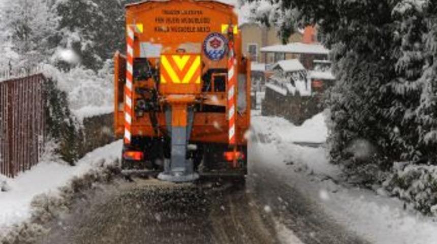 Trabzon'da kar yağışı y&uuml;ksek kesimlerde etkili oluyor