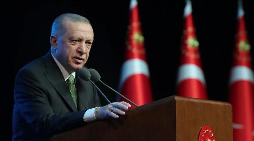 Cumhurbaşkanı Erdoğan'dan yazar Cevat &Ouml;zkaya i&ccedil;in taziye
