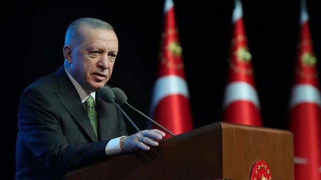 Cumhurbaşkanı Erdoğan'dan yazar Cevat Özkaya için taziye