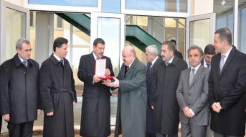 Artuklu'da İlahiyat Fak&uuml;ltesi binası a&ccedil;ıldı