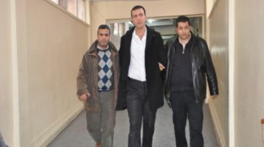 Kasap oğul, anne katili oldu