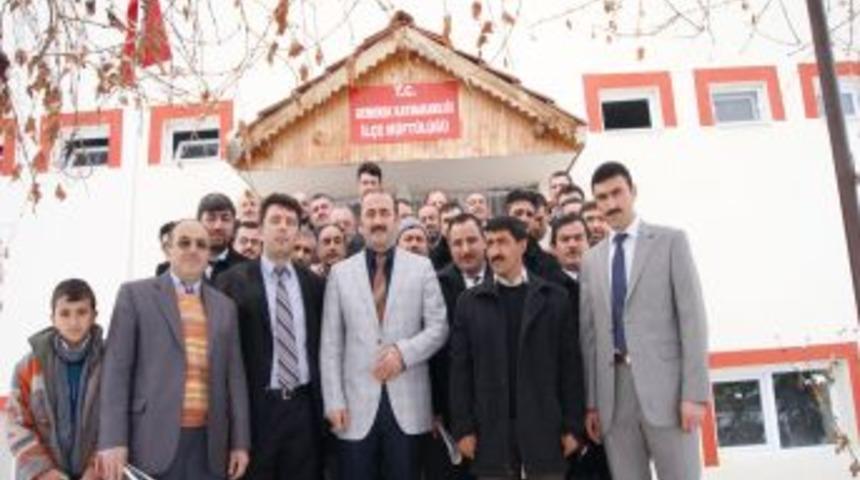 Gemerek M&uuml;ft&uuml;s&uuml; Gen&ccedil; veda etti