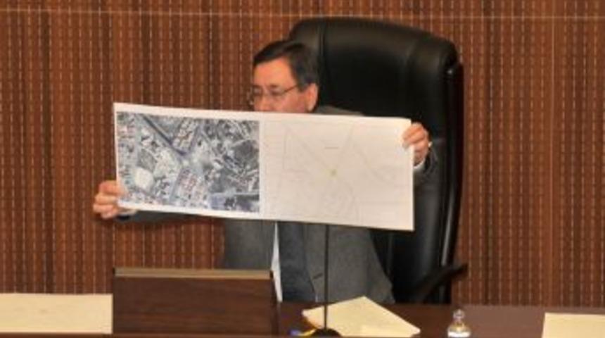 Başkan G&ouml;k&ccedil;ek: Dikmen Vadisi'nde geri adım atılması s&ouml;z konusu değil