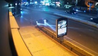 Edirne&rsquo;de yaya ge&ccedil;idinde iki motosiklet &ccedil;arpıştı: Kaza anı kamerada