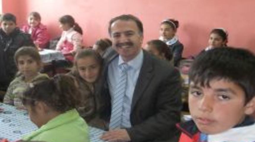 Kantinciler Vanlı &ouml;ğrencilerin kırtasiye ihtiyacını karşılayacak