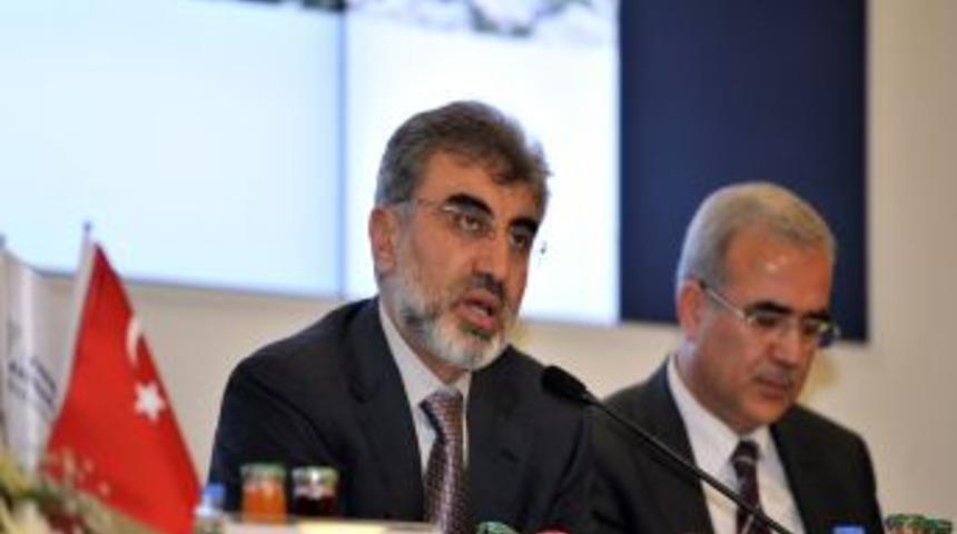 Bakan Yıldız: T&Uuml;BİTAK&rsquo;la r&uuml;zgar enerjisi trib&uuml;n&uuml; &uuml;reteceğiz