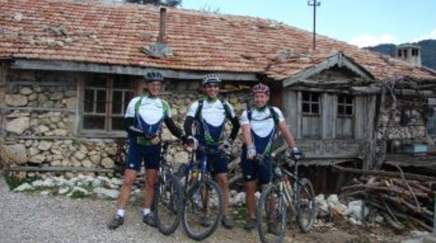 Y&ouml;r&uuml;kler, Toroslarda 3 yılda 107 bisiklet&ccedil;iyi ağırladı