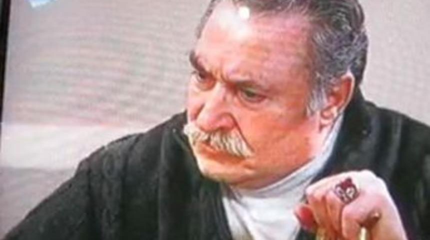 Kağızmanlı sanat&ccedil;ı Arka Sokaklar'da