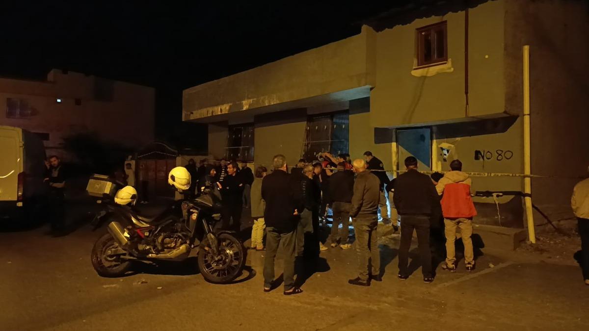 2 si &ccedil;ocuk 5 kişinin bulunduğu eve el yapımı patlayıcı atıldı! 1