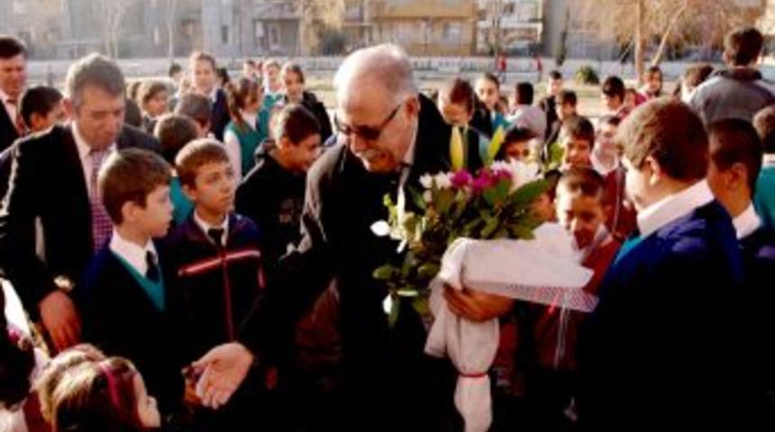 CHP&rsquo;li Başkan G&ouml;khan: 19 Mayıs ve 23 Nisan'ın statlarda kutlanmasına karşıyım