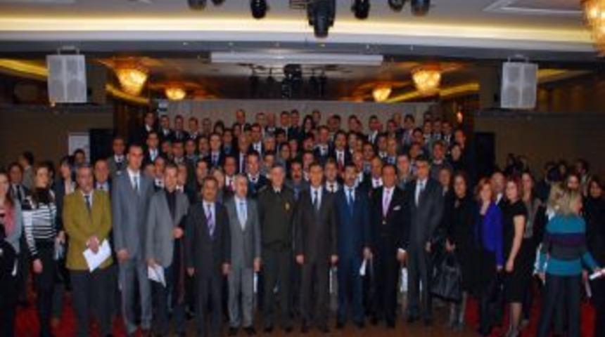 Y&uuml;reğir'de 362 kamu personeline başarı belgesi verildi