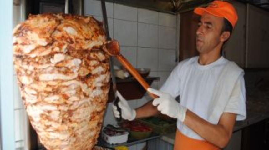 Manavgat'ta tavuk d&ouml;nerciler takibe alındı