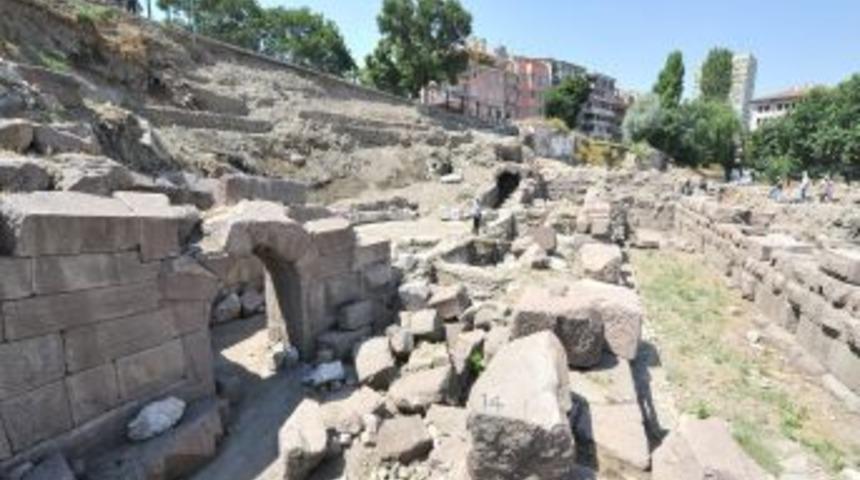 Ankara antik tiyatrosuna kavuşuyor