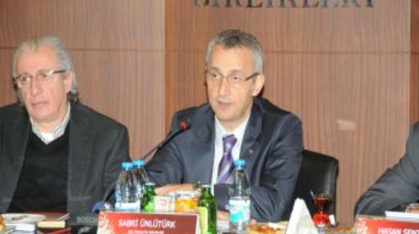 Tekstilci pamuğun stratejik &uuml;r&uuml;n ilan edilmesini istiyor