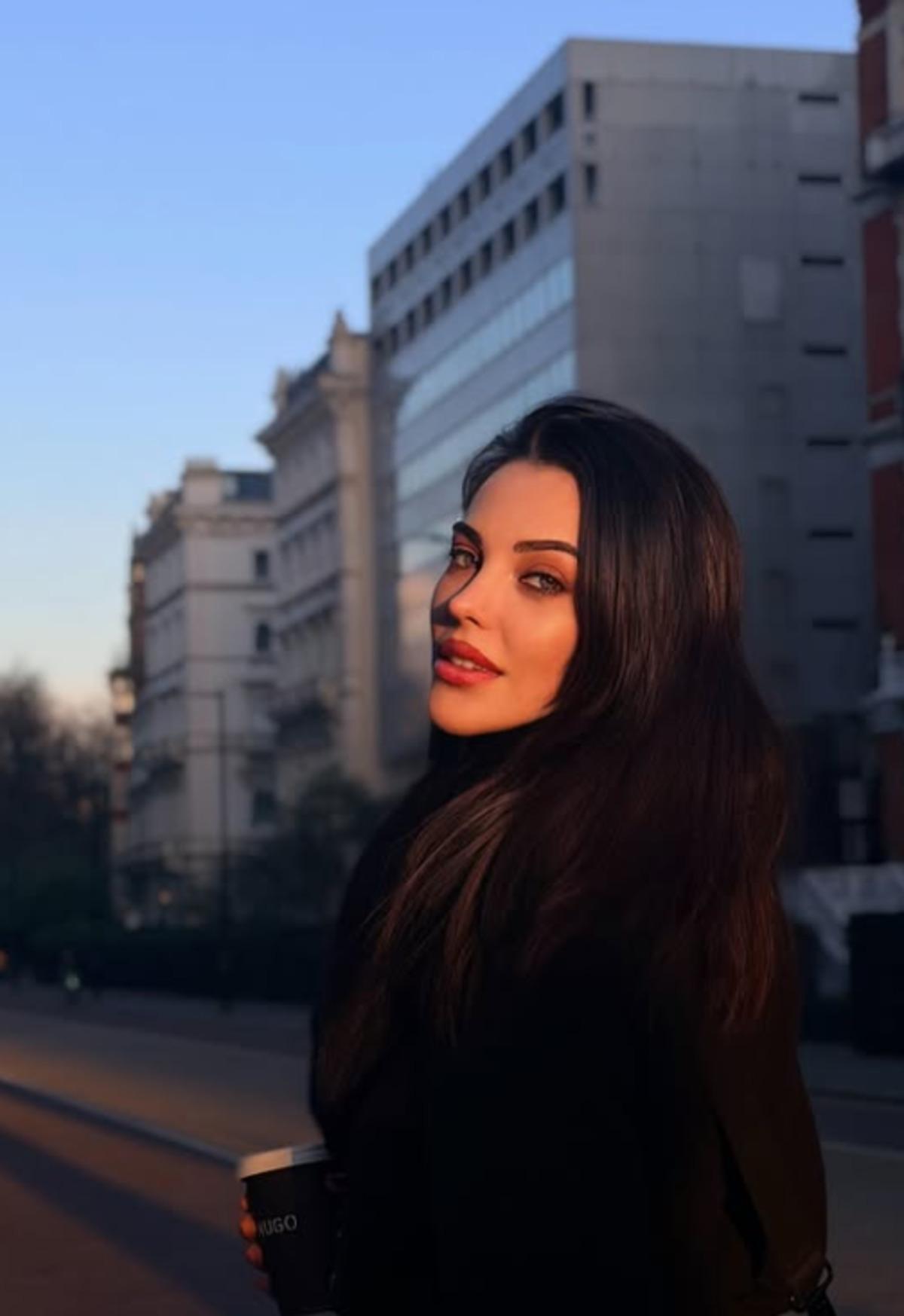 Tuvana Türkay o sette ortaya çıktı! Hayranları heyecanlandı 1