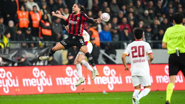 Usta isimler Galatasaray'ı yerden yere vurdu! Artık normal değil