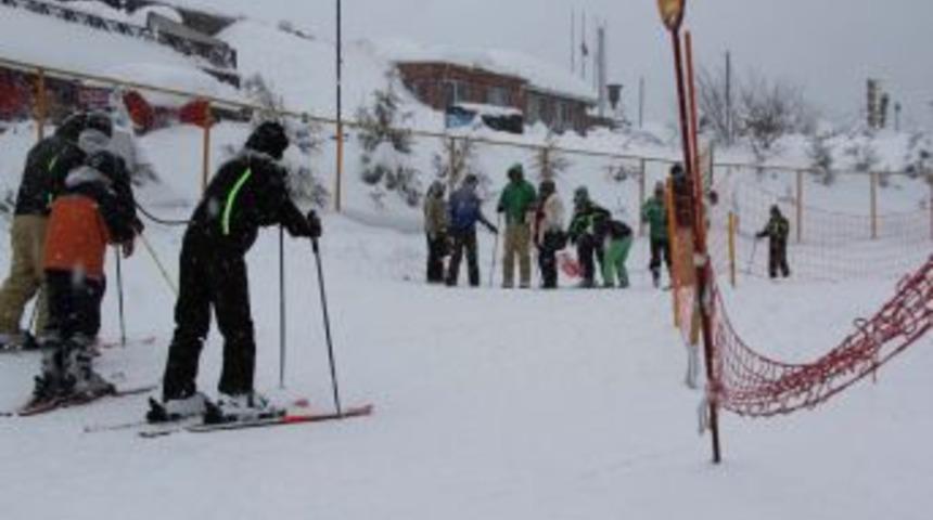 G&ouml;rme engellilerin kayak keyfi
