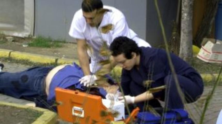 Taksicinin &lsquo;alacak kurşunu&rsquo; &ouml;ld&uuml;rd&uuml;