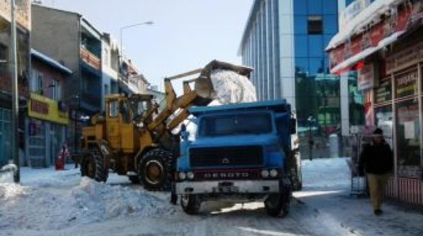 Sarıkamış'ta kar temizleme &ccedil;alışması başladı