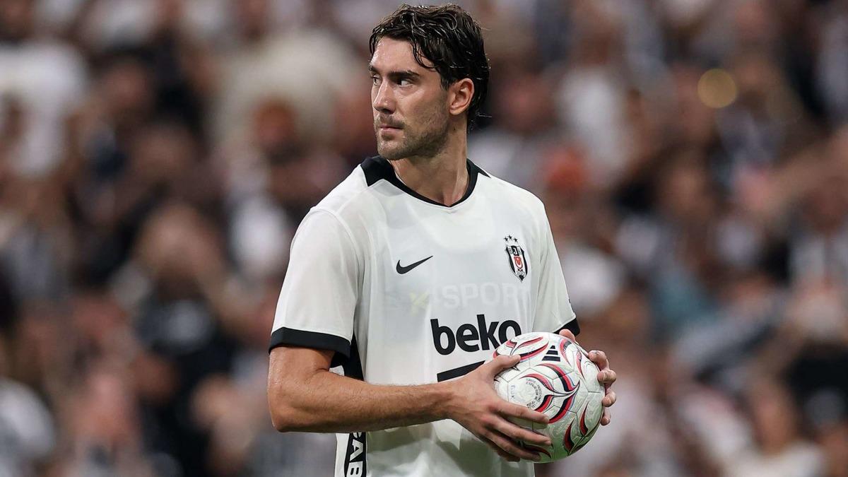 Beşiktaş a derbi öncesi müjdeli haber! Dusan Vlahovic... 1
