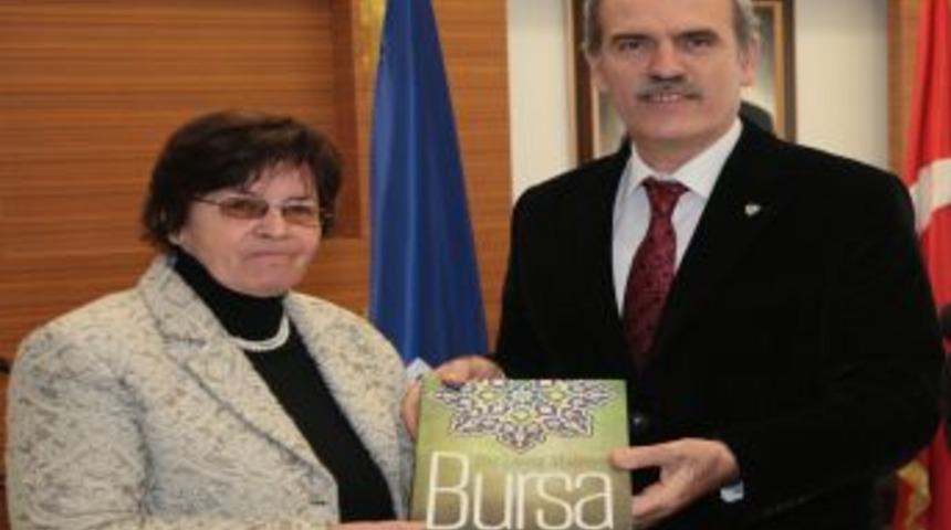 Bosnalı &ccedil;ocuklar, B&uuml;y&uuml;kşehir Belediye Başkanı Altepe&rsquo;yle buluştu