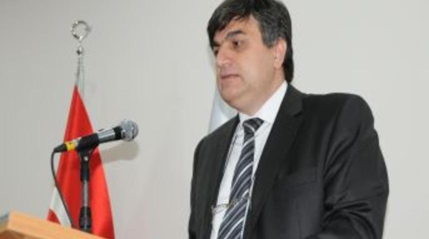 Y&Ouml;K Başkanı &Ccedil;etinsaya, YY&Uuml; &ouml;ğrencileriyle yemek yedi